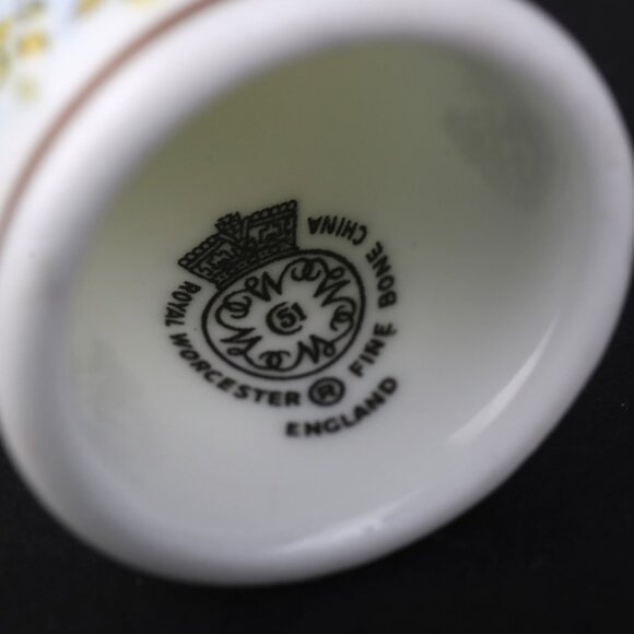 Vintage Royal Worcester Thimble Bone China Squirrel Animal Collection Retro 70s - Picture 6 of 7